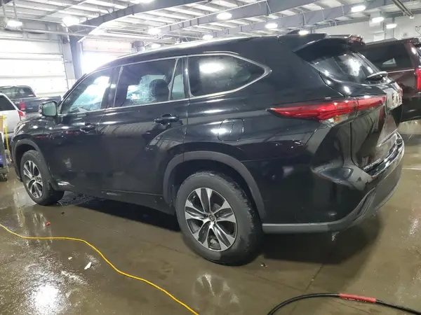 5TDGZRAH4LS502315 2020 TOYOTA HIGHLANDER - Image 2
