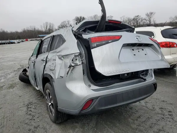 5TDGZRAH4LS507952 2020 TOYOTA HIGHLANDER - Image 2