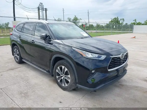 5TDGZRAH4LS509314 2020 TOYOTA HIGHLANDER - Image 1