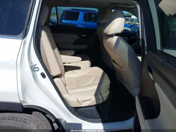 5TDGZRAH4LS513315 2020 TOYOTA HIGHLANDER - Image 8
