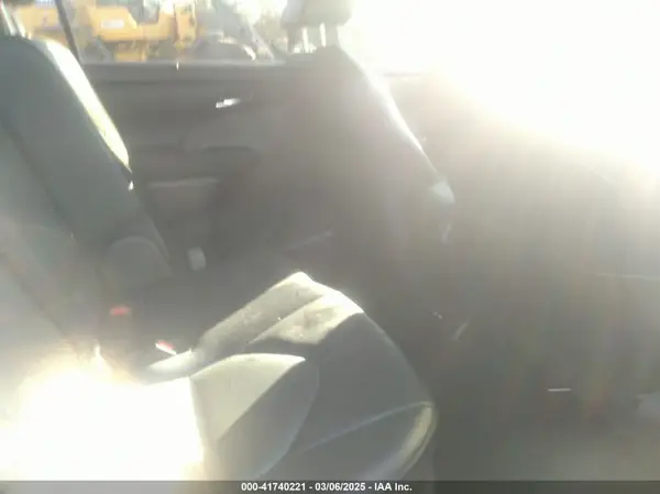 5TDGZRAH4MS063067 2021 TOYOTA HIGHLANDER - Image 8
