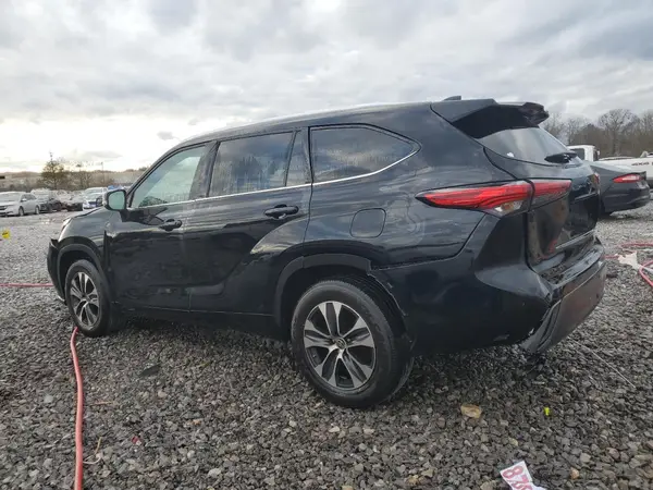 5TDGZRAH4MS073520 2021 TOYOTA HIGHLANDER - Image 2