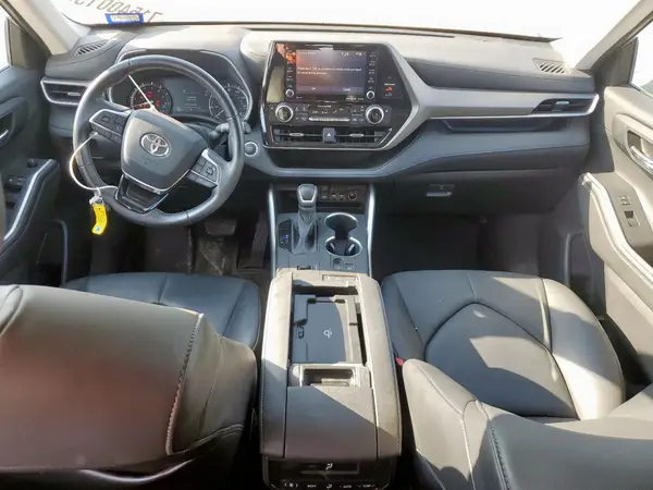 5TDGZRAH4MS530388 2021 TOYOTA HIGHLANDER - Image 8