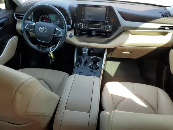 5TDGZRAH4MS533680 2021 TOYOTA HIGHLANDER - Image 8