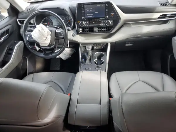 5TDGZRAH4MS537955 2021 TOYOTA HIGHLANDER - Image 8