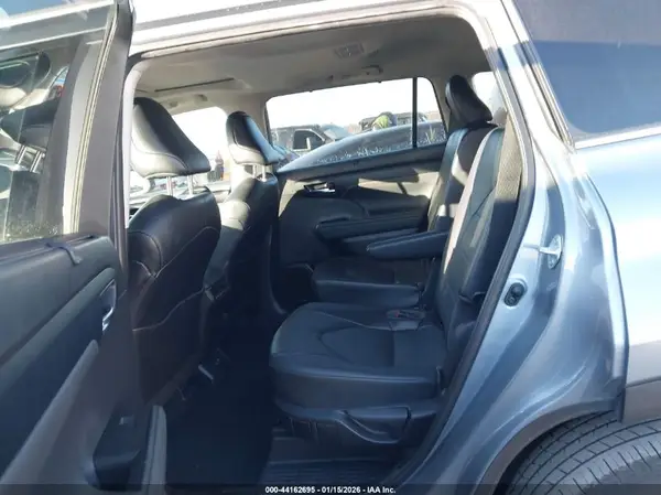 5TDGZRAH4NS094241 2022 TOYOTA HIGHLANDER - Image 8