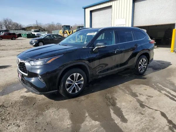 5TDGZRAH4NS120434 2022 TOYOTA HIGHLANDER - Image 1