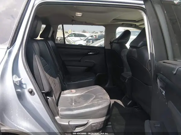 5TDGZRAH4NS124855 2022 TOYOTA HIGHLANDER - Image 8