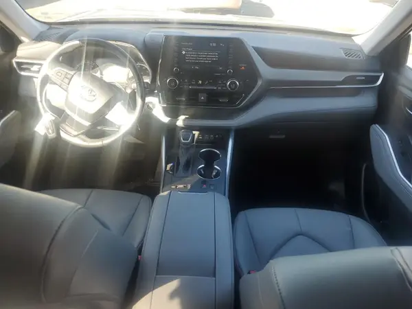 5TDGZRAH4NS555812 2022 TOYOTA HIGHLANDER - Image 8
