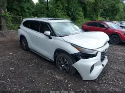 5TDGZRAH4NS558709 2022 TOYOTA HIGHLANDER