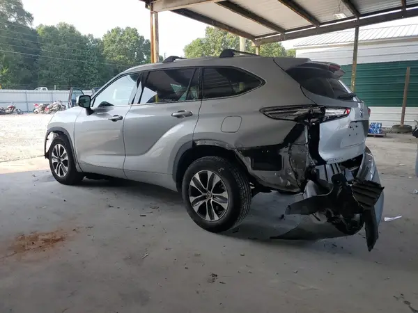 5TDGZRAH5LS013664 2020 TOYOTA HIGHLANDER - Image 2