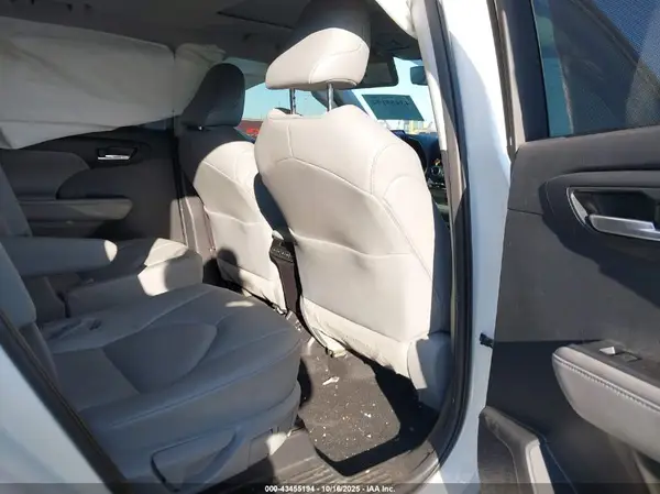 5TDGZRAH5LS027290 2020 TOYOTA HIGHLANDER - Image 8