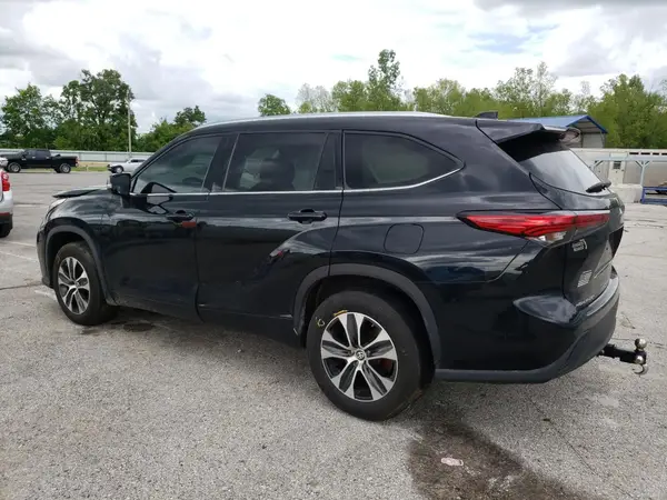 5TDGZRAH5LS503523 2020 TOYOTA HIGHLANDER - Image 2