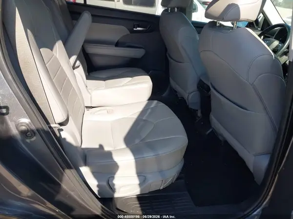 5TDGZRAH5LS505014 2020 TOYOTA HIGHLANDER - Image 8