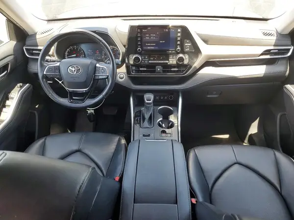 5TDGZRAH5LS513372 2020 TOYOTA HIGHLANDER - Image 8