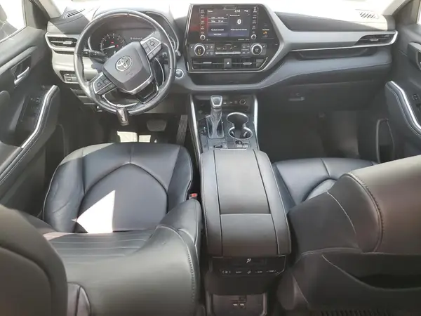 5TDGZRAH5LS513565 2020 TOYOTA HIGHLANDER - Image 8
