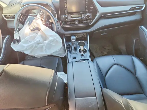 5TDGZRAH5MS054183 2021 TOYOTA HIGHLANDER - Image 8