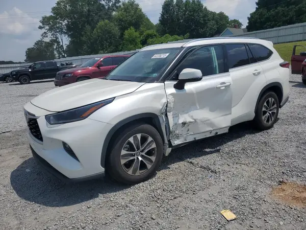 5TDGZRAH5MS061246 2021 TOYOTA HIGHLANDER - Image 1