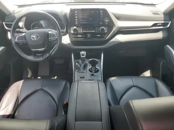 5TDGZRAH5MS061246 2021 TOYOTA HIGHLANDER - Image 8