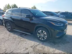 5TDGZRAH5MS081061 2021 TOYOTA HIGHLANDER