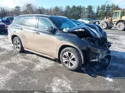 5TDGZRAH5MS083537 2021 TOYOTA HIGHLANDER