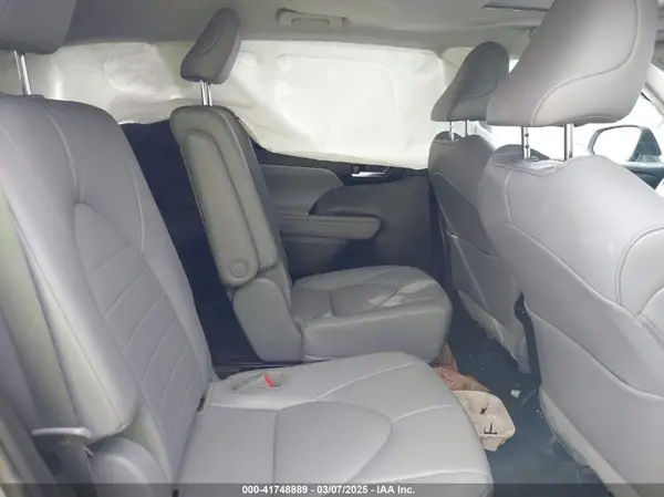 5TDGZRAH5MS086499 2021 TOYOTA HIGHLANDER - Image 8