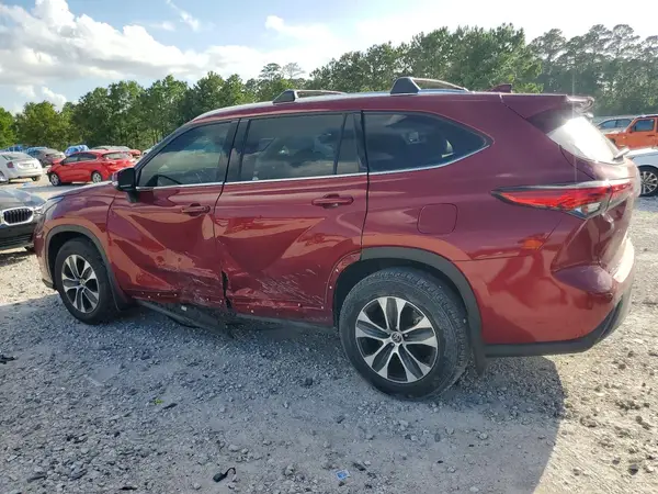 5TDGZRAH5MS088639 2021 TOYOTA HIGHLANDER - Image 2