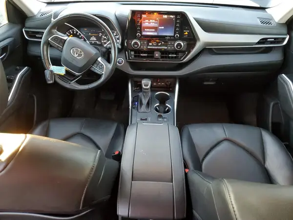 5TDGZRAH5MS518749 2021 TOYOTA HIGHLANDER - Image 8