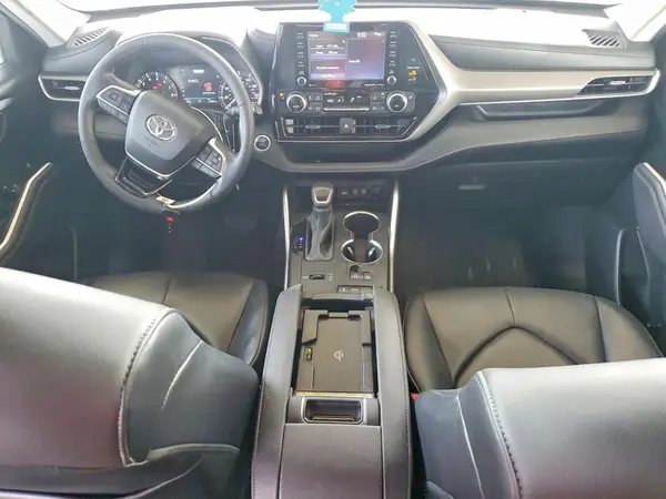 5TDGZRAH5MS521439 2021 TOYOTA HIGHLANDER - Image 8