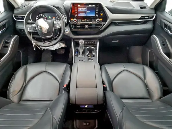 5TDGZRAH5MS524180 2021 TOYOTA HIGHLANDER - Image 8