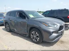 5TDGZRAH5MS524972 2021 TOYOTA HIGHLANDER