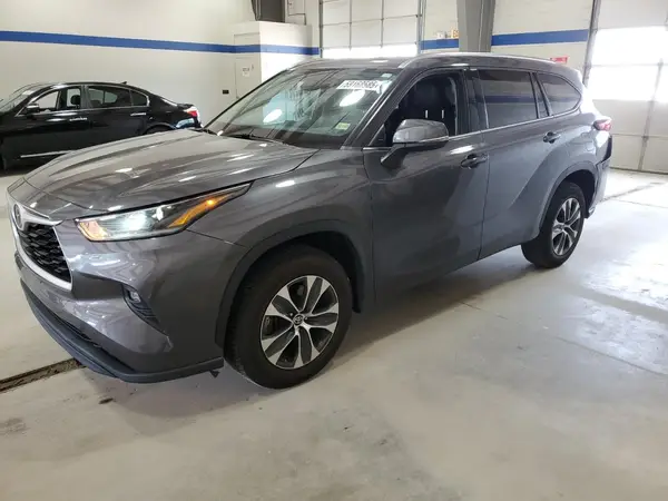 5TDGZRAH5MS525720 2021 TOYOTA HIGHLANDER - Image 1