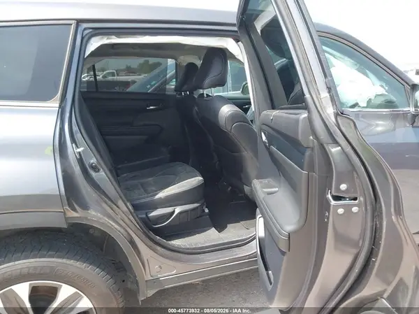5TDGZRAH5MS529315 2021 TOYOTA HIGHLANDER - Image 8
