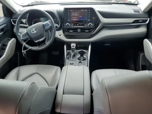 5TDGZRAH5MS536121 2021 TOYOTA HIGHLANDER - Image 8