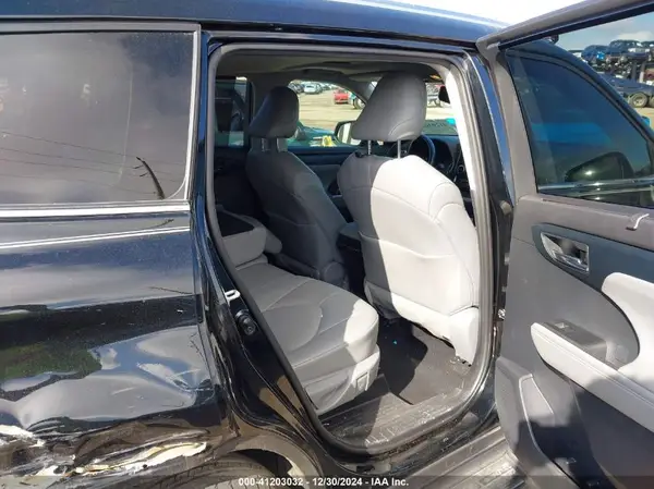 5TDGZRAH5MS536958 2021 TOYOTA HIGHLANDER - Image 8
