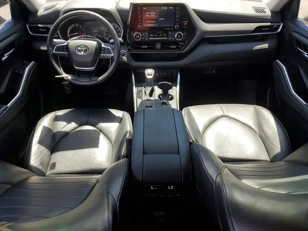 5TDGZRAH5NS105683 2022 TOYOTA HIGHLANDER - Image 8