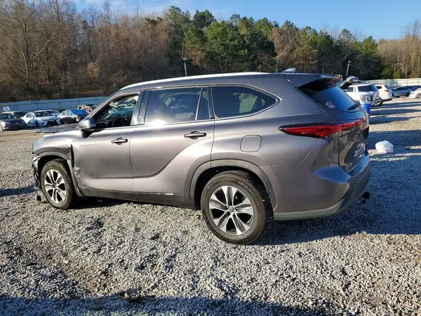 5TDGZRAH5NS108079 2022 TOYOTA HIGHLANDER - Image 2