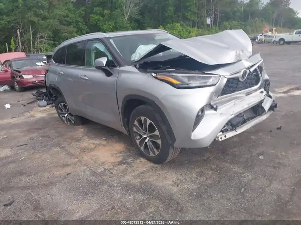 5TDGZRAH5NS122399 2022 TOYOTA HIGHLANDER - Image 1