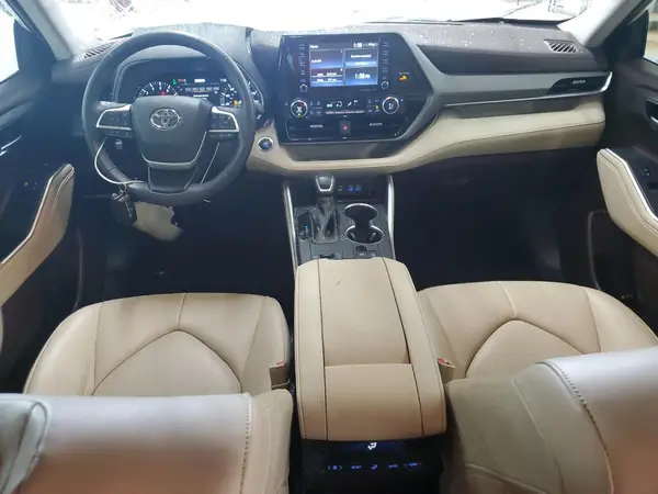 5TDGZRAH5NS123827 2022 TOYOTA HIGHLANDER - Image 8