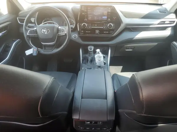 5TDGZRAH5NS133757 2022 TOYOTA HIGHLANDER - Image 8