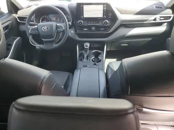5TDGZRAH5NS141177 2022 TOYOTA HIGHLANDER - Image 8