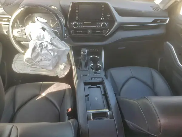 5TDGZRAH5NS541496 2022 TOYOTA HIGHLANDER - Image 8