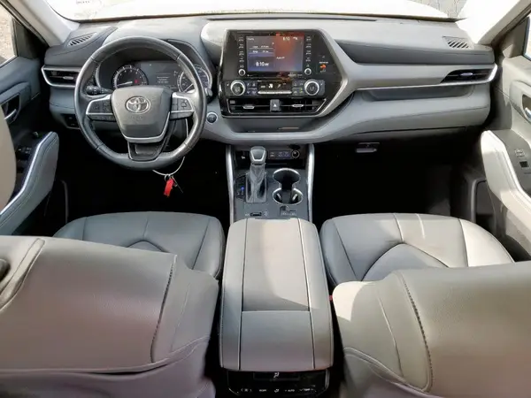 5TDGZRAH5NS542034 2022 TOYOTA HIGHLANDER - Image 8