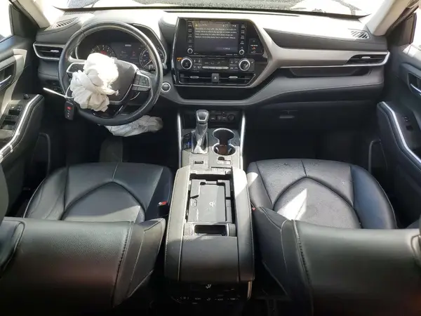 5TDGZRAH6LS009672 2020 TOYOTA HIGHLANDER - Image 8