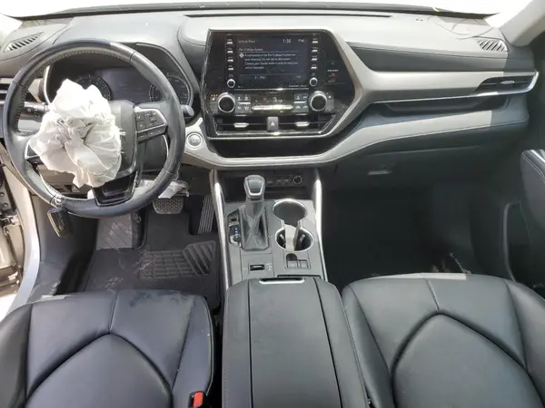 5TDGZRAH6LS024401 2020 TOYOTA HIGHLANDER - Image 8