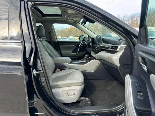 5TDGZRAH6LS502977 2020 TOYOTA HIGHLANDER - Image 8