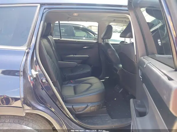 5TDGZRAH6MS033598 2021 TOYOTA HIGHLANDER - Image 8