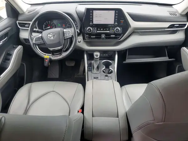 5TDGZRAH6MS040504 2021 TOYOTA HIGHLANDER - Image 8