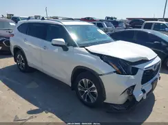 5TDGZRAH6MS048053 2021 TOYOTA HIGHLANDER