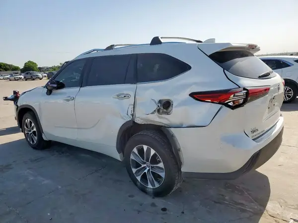 5TDGZRAH6MS051275 2021 TOYOTA HIGHLANDER - Image 2